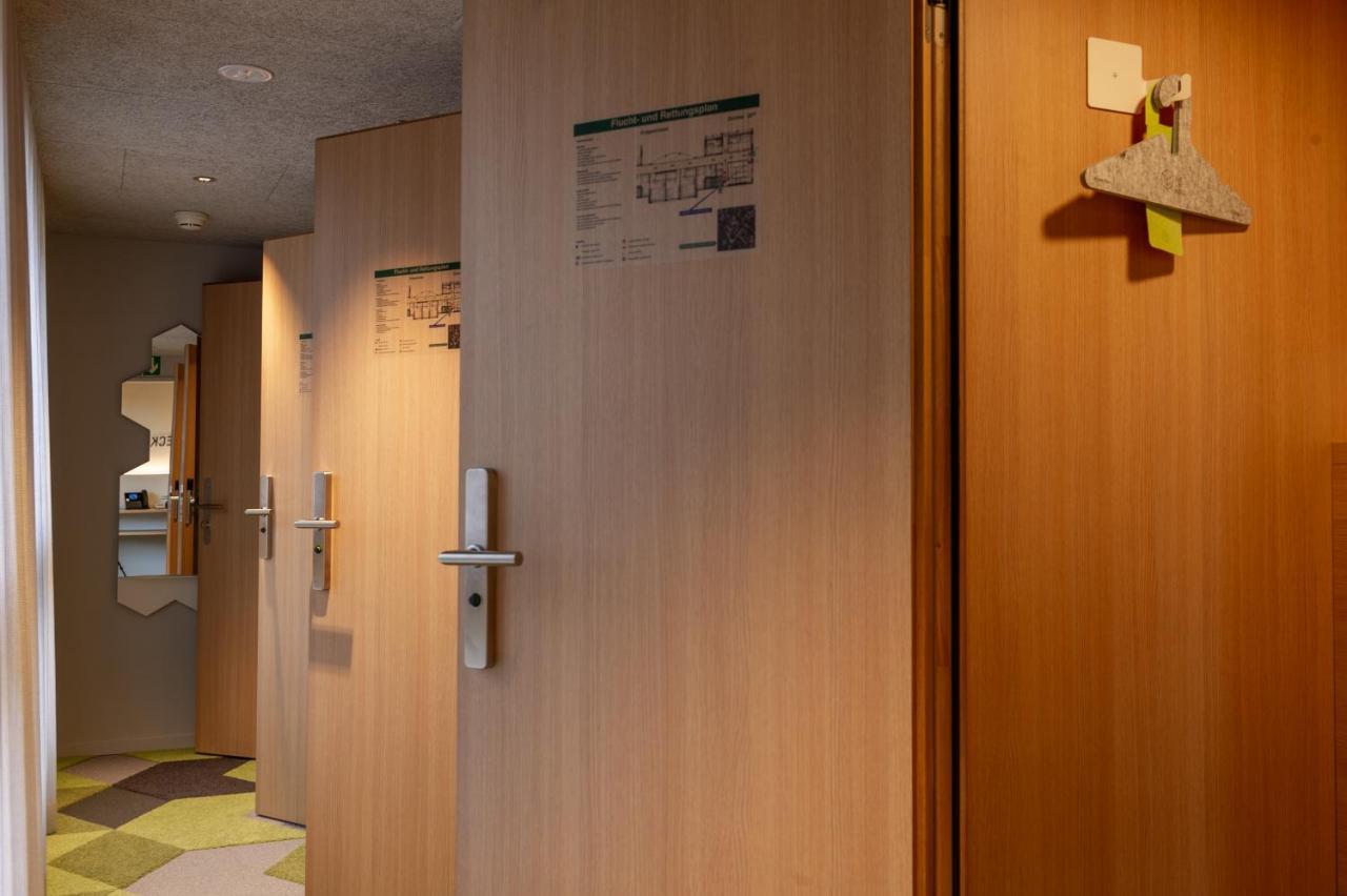The Lab Capsule Hotel Thun Exterior photo